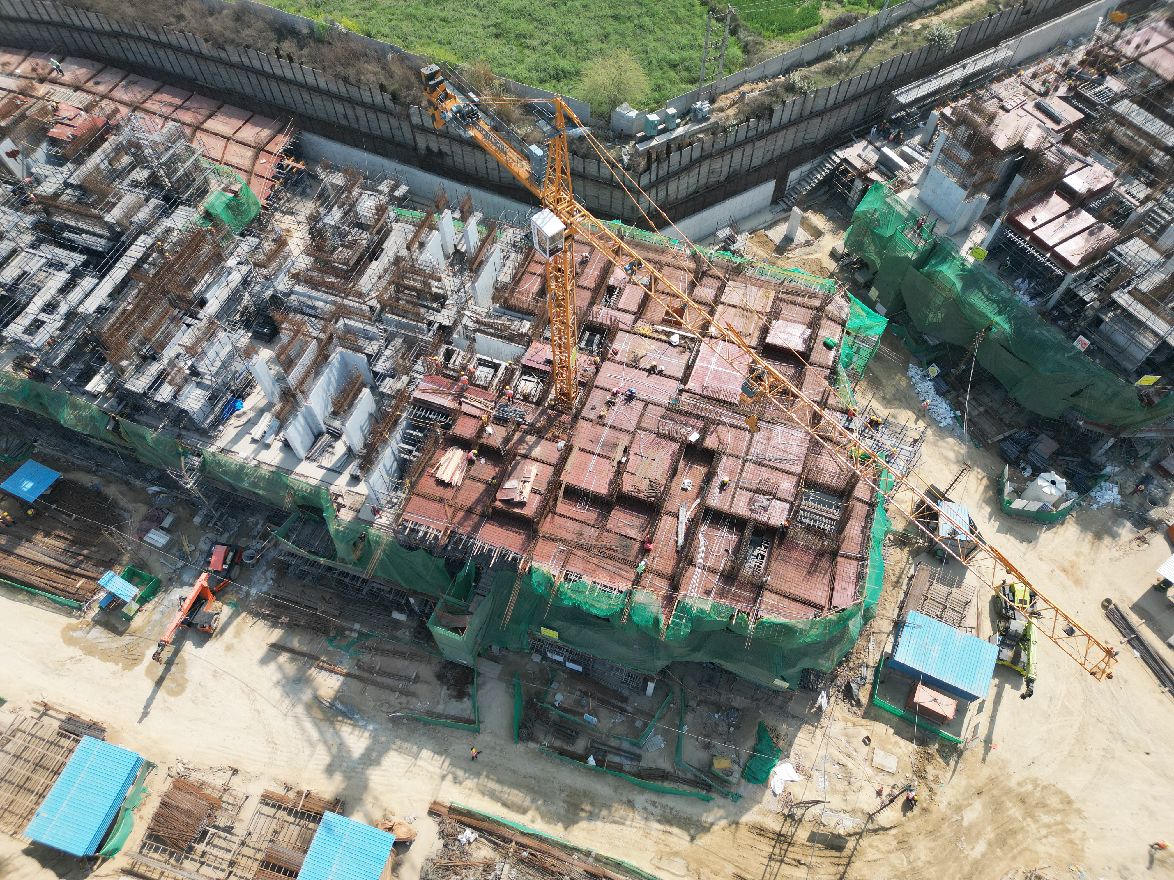 Waterside Residences slide 4